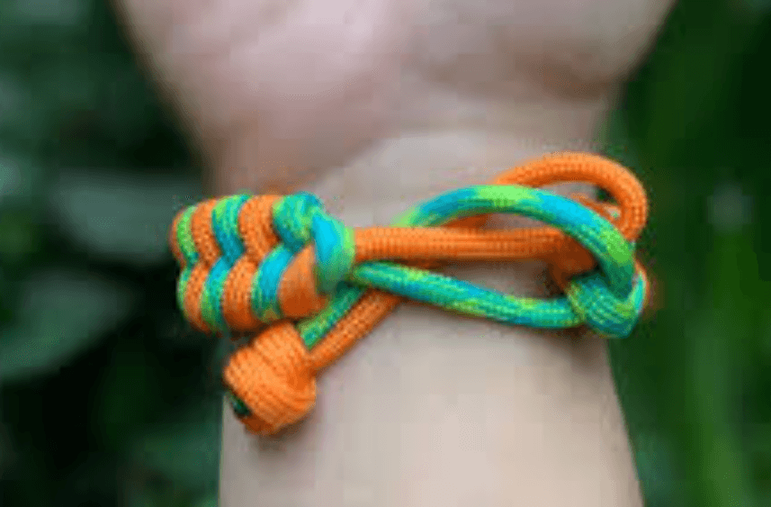 dây dù thắt vòng tay