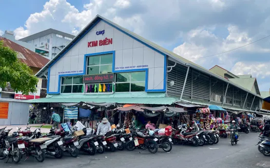 Chợ Kim Biên - nơi bán dây làm vòng tay nổi tiếng