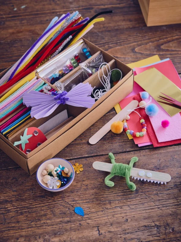 15+ Ý Tưởng Làm Đồ Handmade Bằng Bìa Carton Đơn Giản, Đẹp Và Tiết Kiệm 9 dụng cụ để làm đồ handmade bằng bìa carton